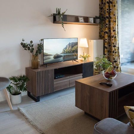 Apartament Sloneczny Kamienica Grochow With Free Parking Варшава Экстерьер фото